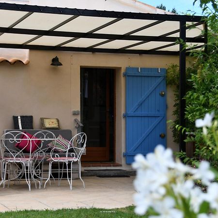 Villa L’ocabée La Tour-dʼAigues Esterno foto